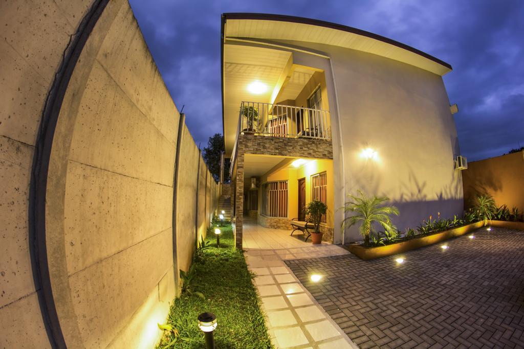 Apartamentos Valle Del Volcan La Fortuna Exterior foto