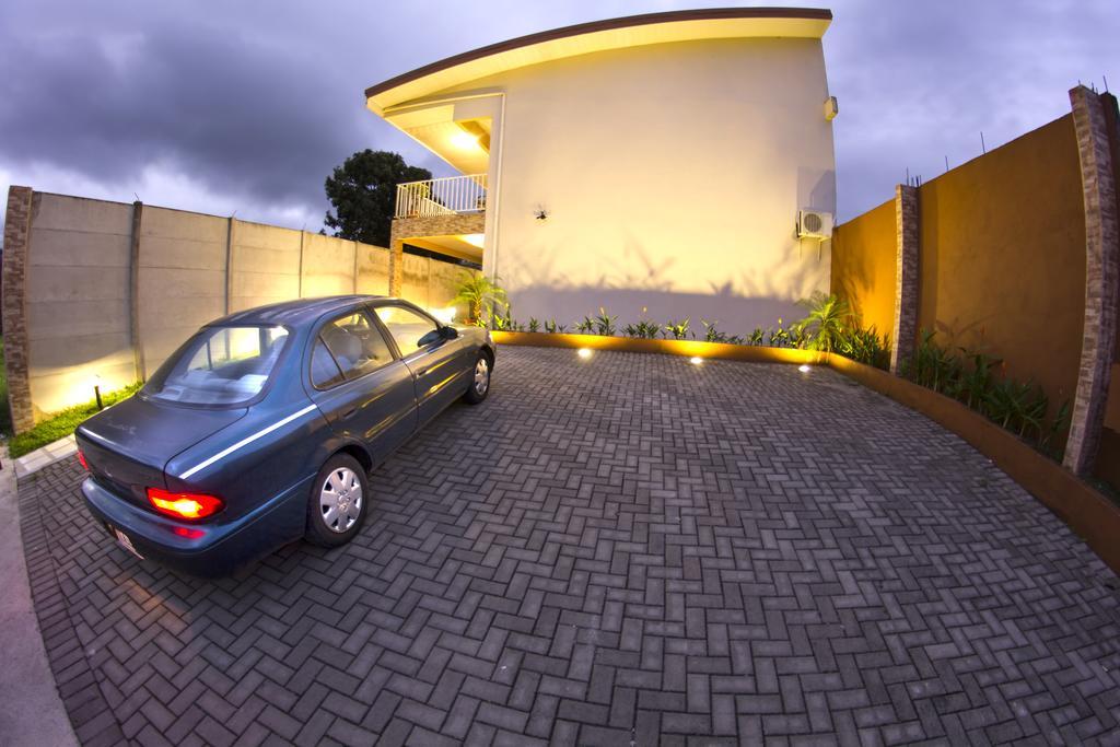 Apartamentos Valle Del Volcan La Fortuna Exterior foto